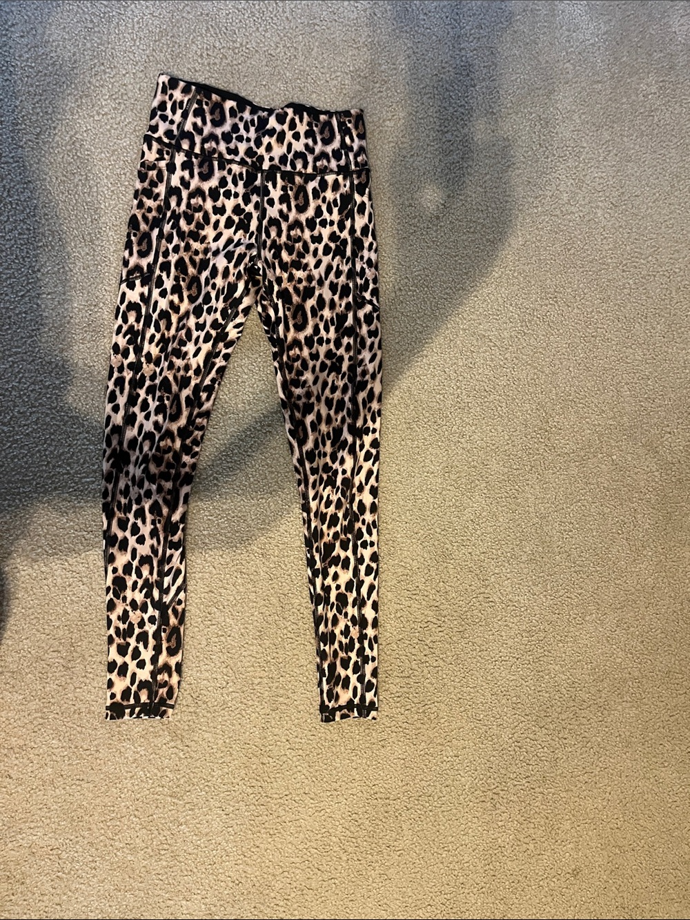 Victoria's Secret Leopard-Print Active Leggings - Beige & Black